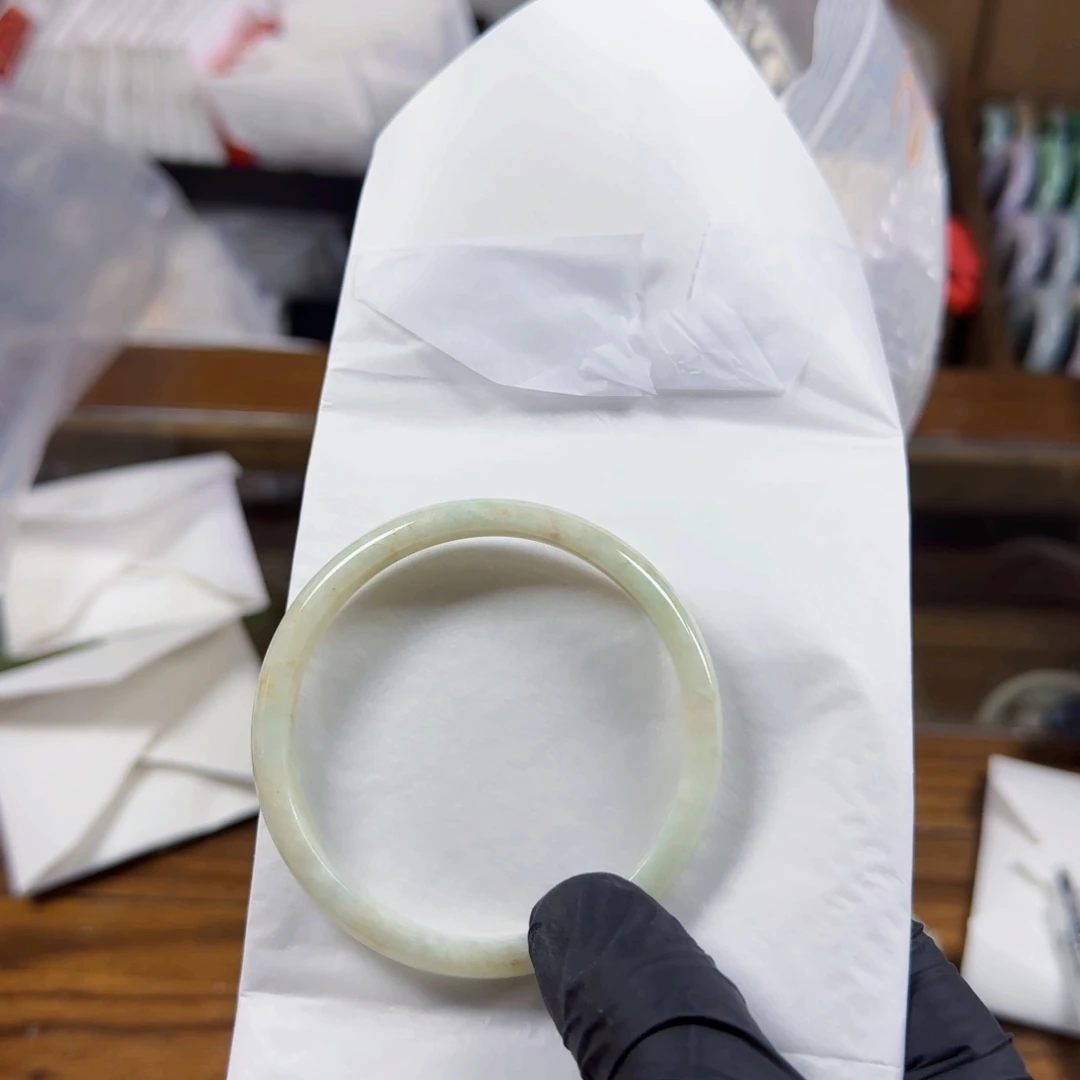 翡翠手镯未镶嵌超****学