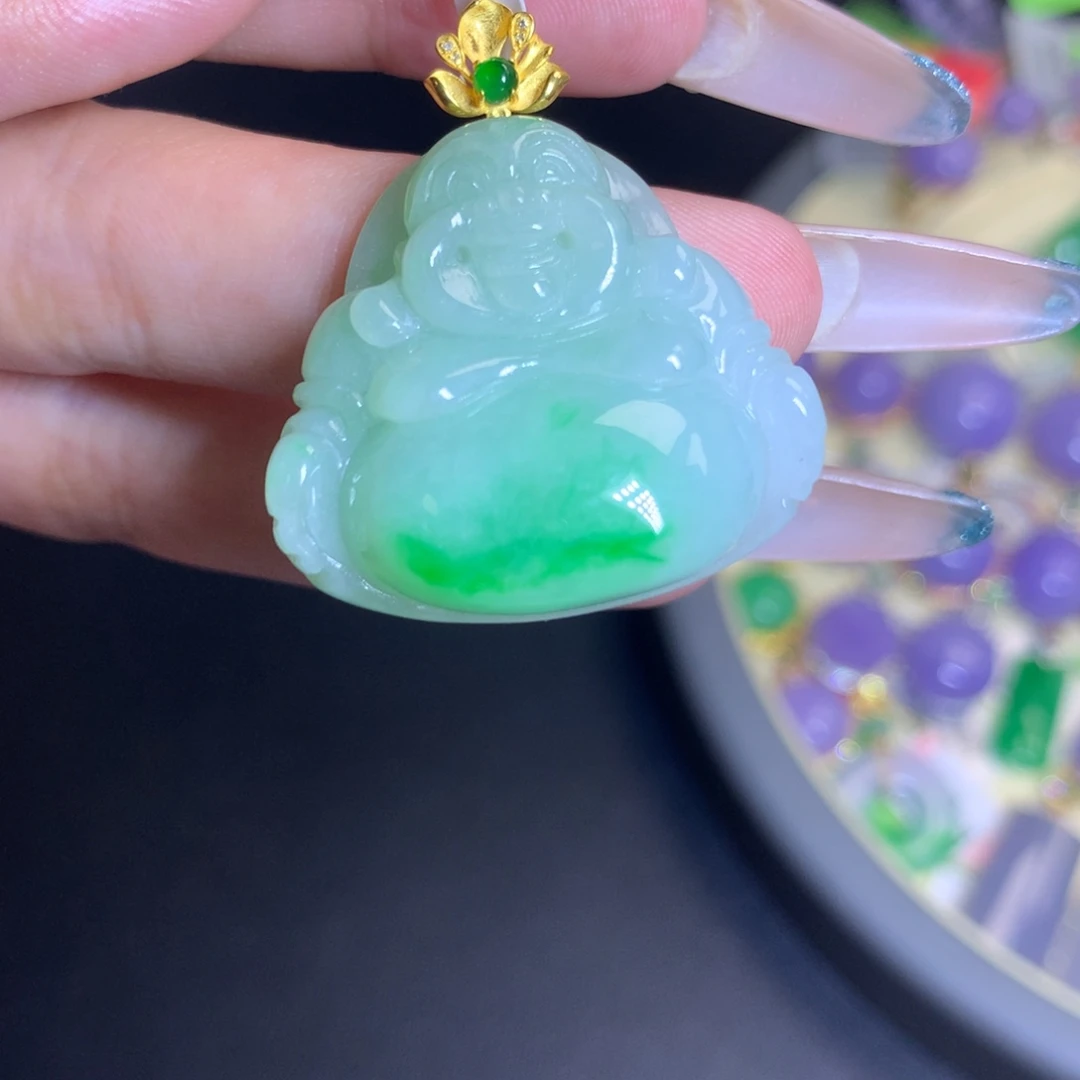 翡翠18K金镶嵌颈饰