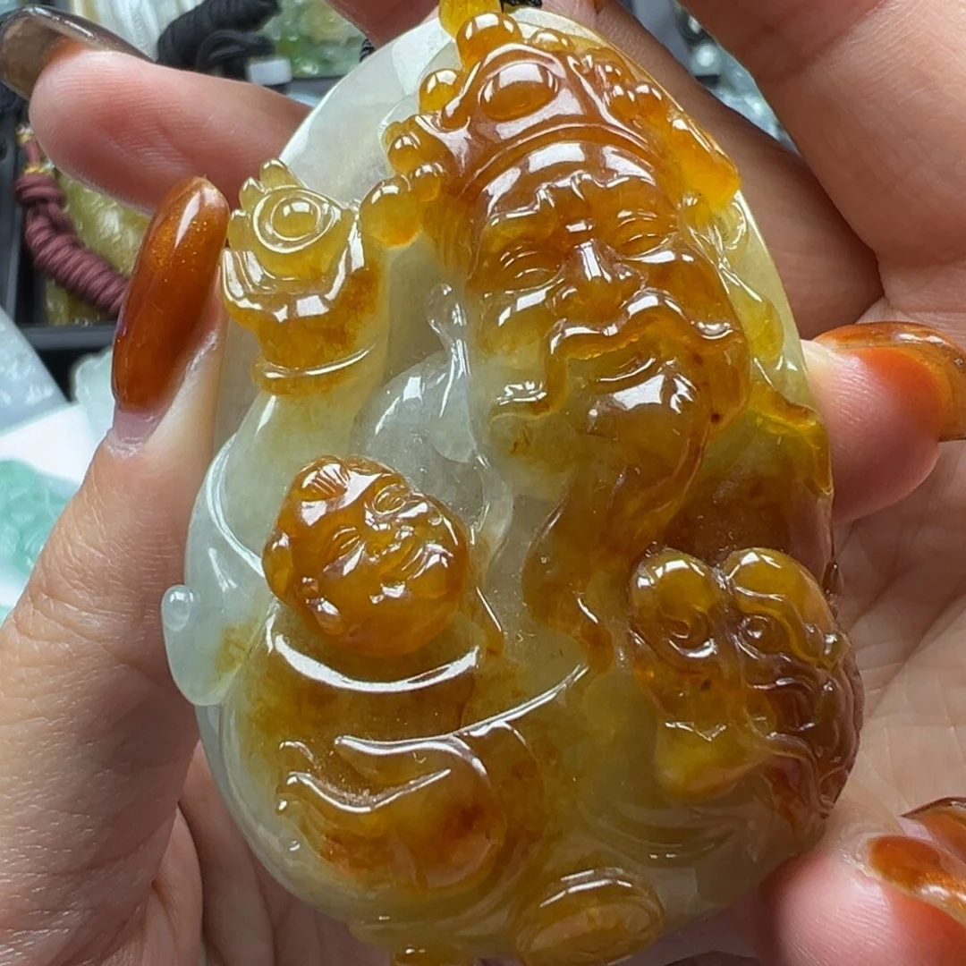 翡翠未镶嵌颈饰财神