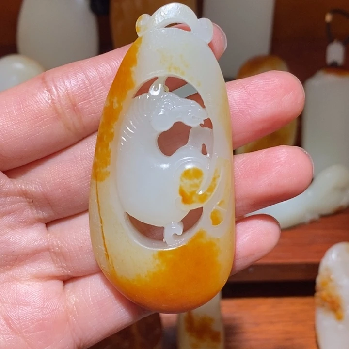 和田玉未镶嵌颈饰