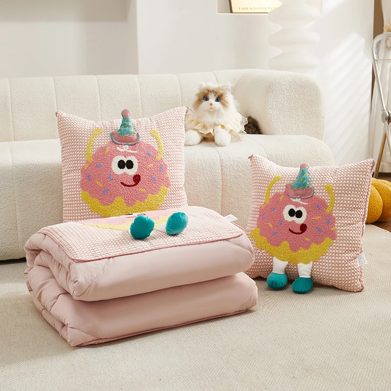 四季款甜品家族两用空调被多功能二合一折叠抱枕被车载