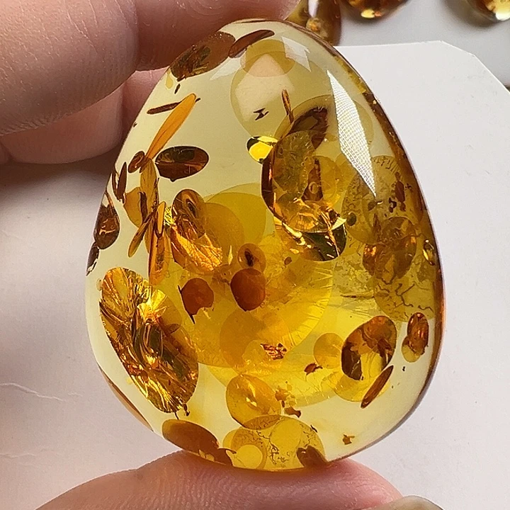 琥珀（花珀）未镶嵌颈饰