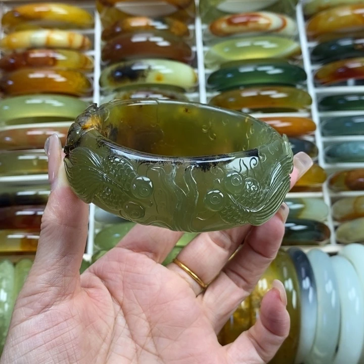 蛇纹石玉未镶嵌手镯61