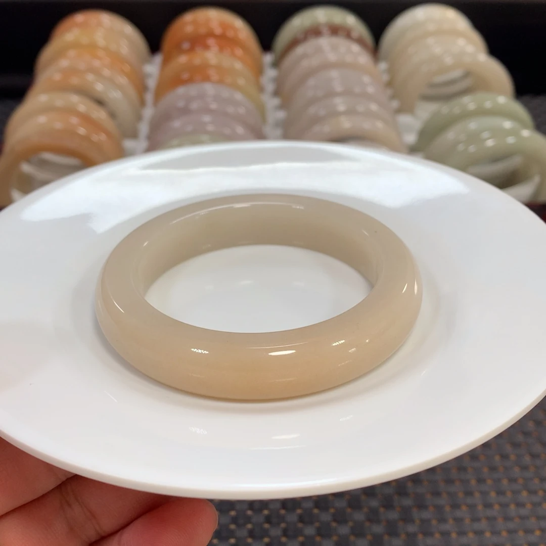 石英质玉（佘太翠）未镶嵌手镯57.8糖镯6号