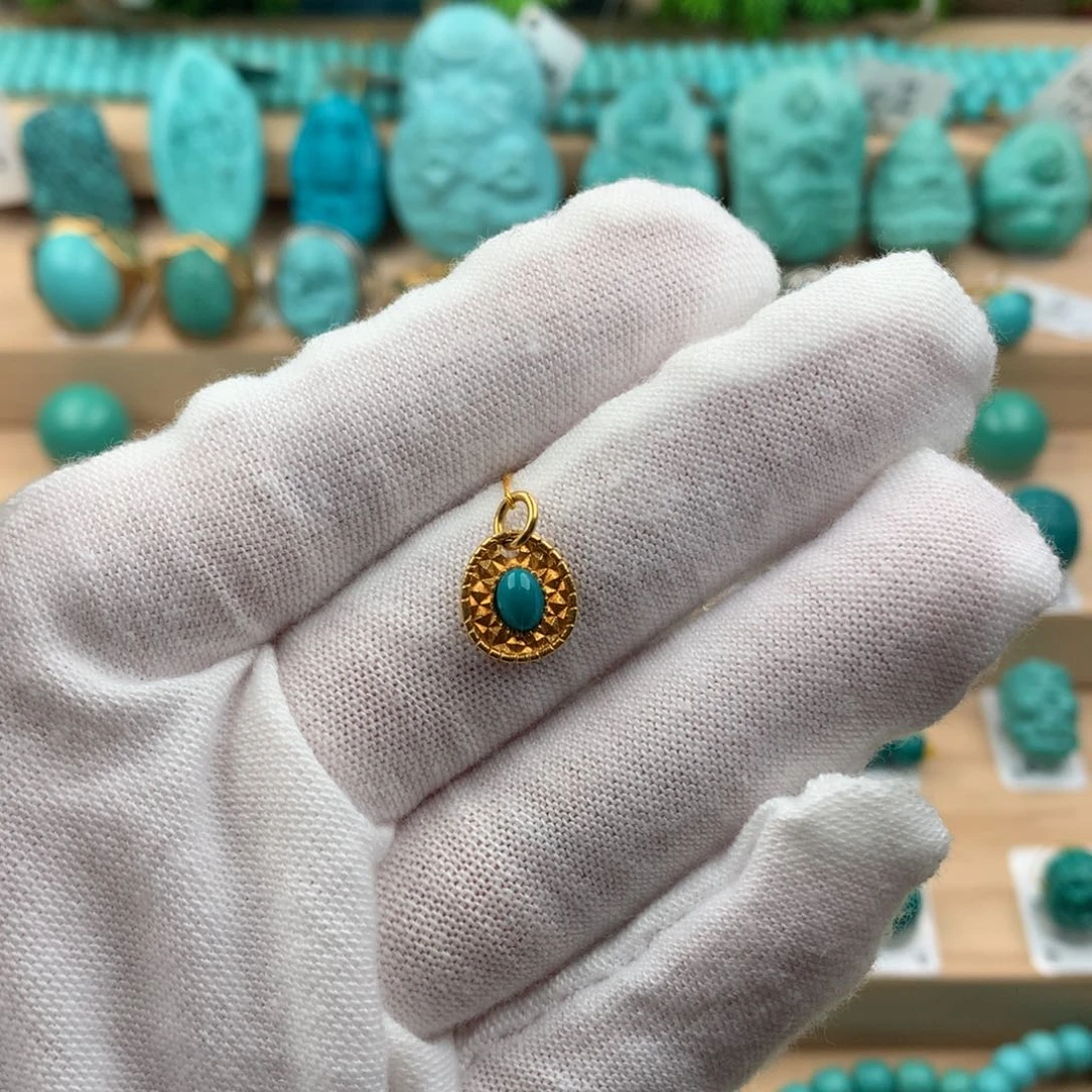 绿松石配饰18K金镶嵌