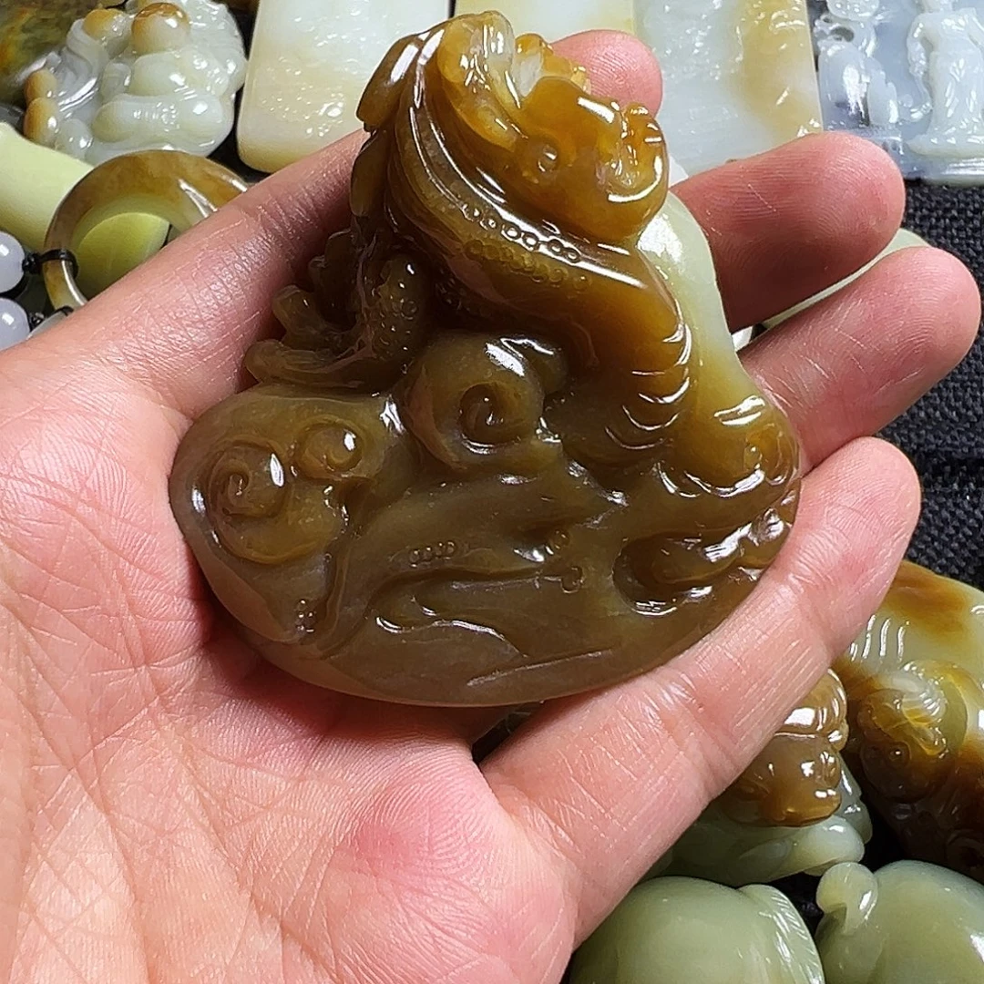 龚***财吊坠(不含链)未镶嵌和田玉
