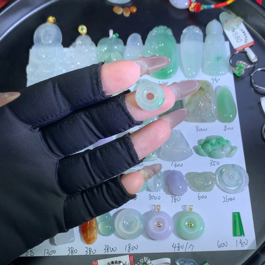 翡翠裸石未镶嵌甜甜圈