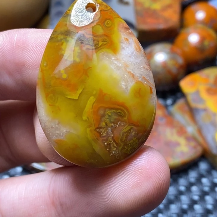 玛瑙/玉髓颈饰未镶嵌