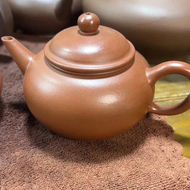 紫砂茶壶紫砂艺术学院的学生