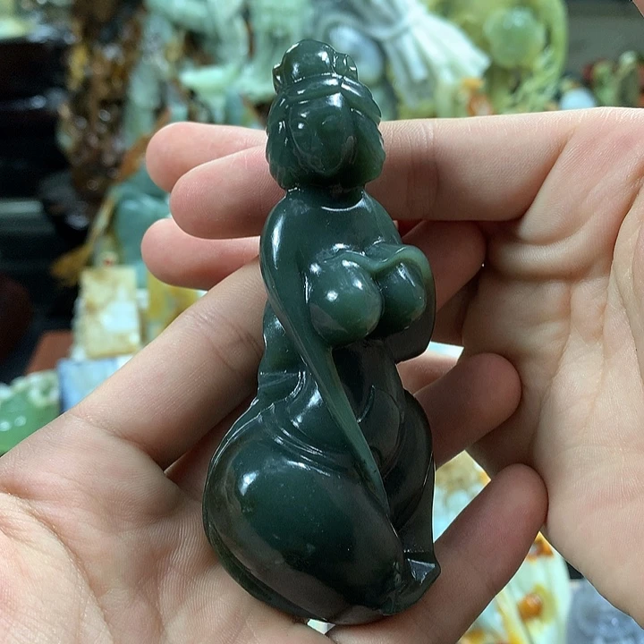 和田玉（糖玉）挂件未镶嵌军**家