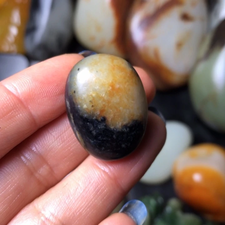 和田玉未镶嵌珠宝奇石