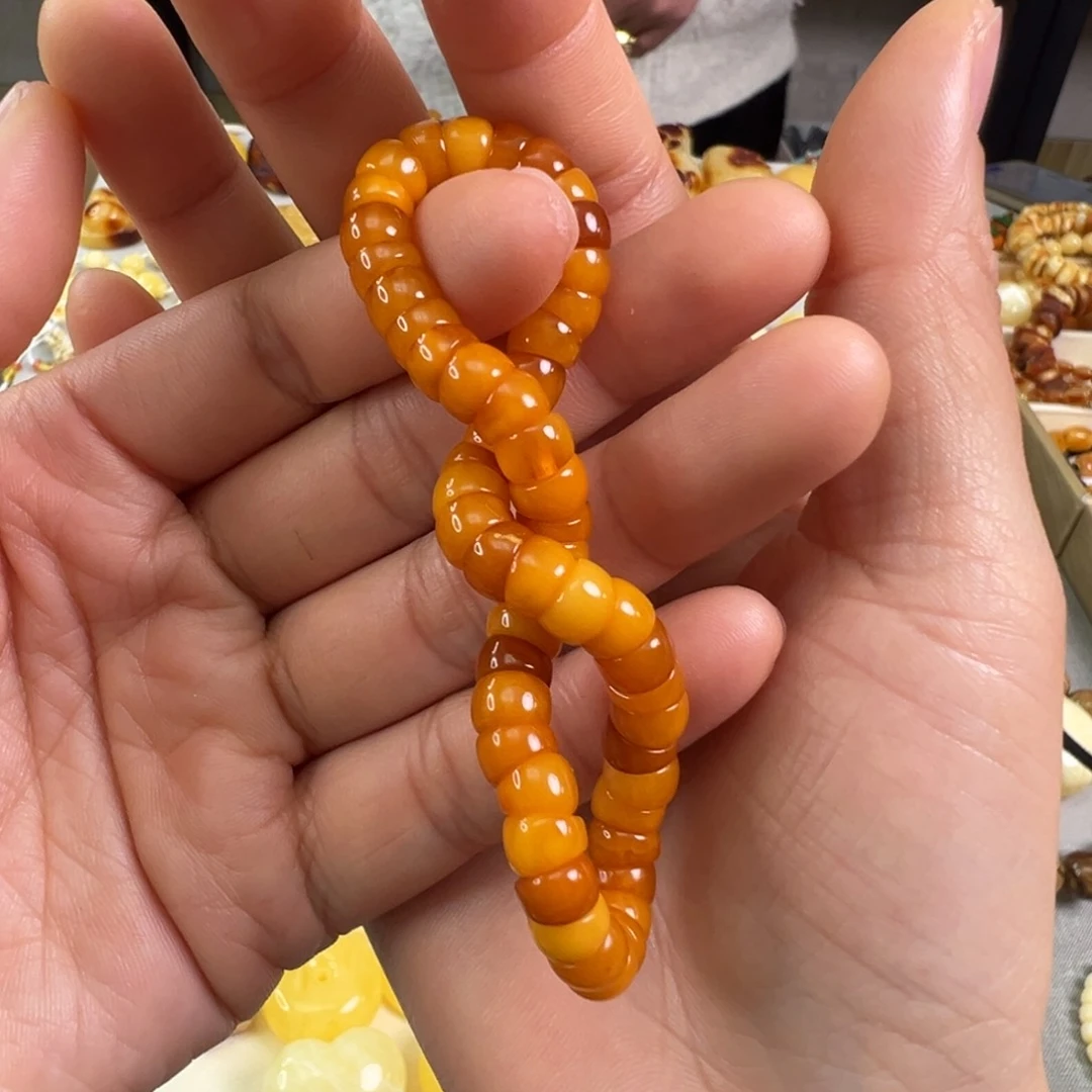 蜜蜡裸石未镶嵌蜜蜡