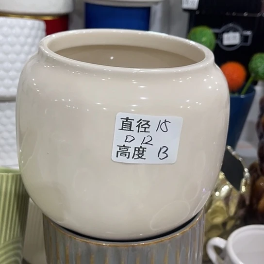 多肉绿植陶瓷花盆9.9包邮，有孔