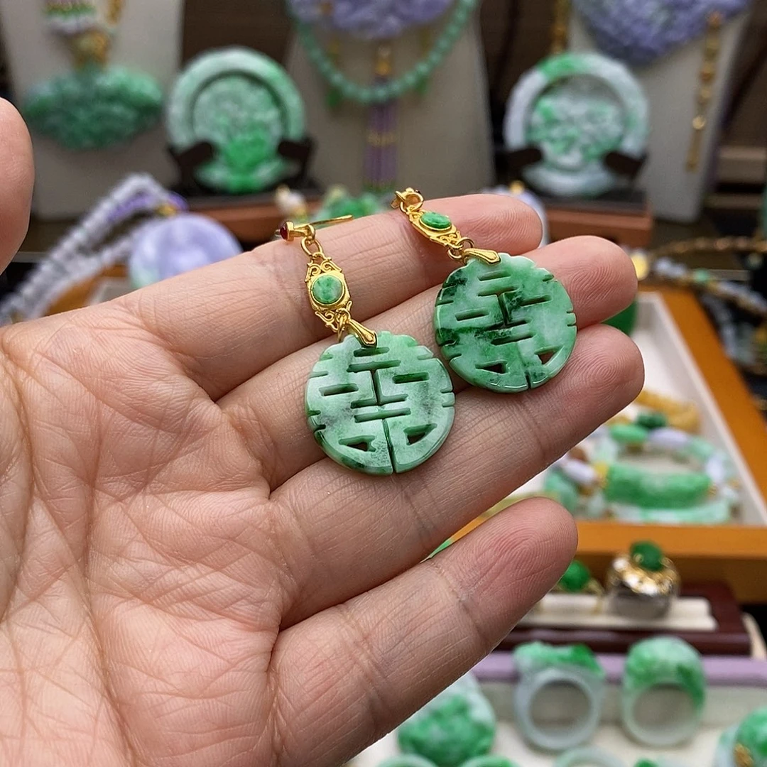 翡翠未镶嵌颈饰吊坠