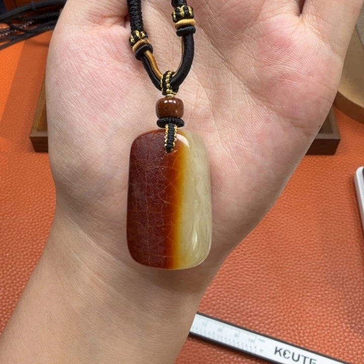 蜜蜡未镶嵌吊坠(赠链)