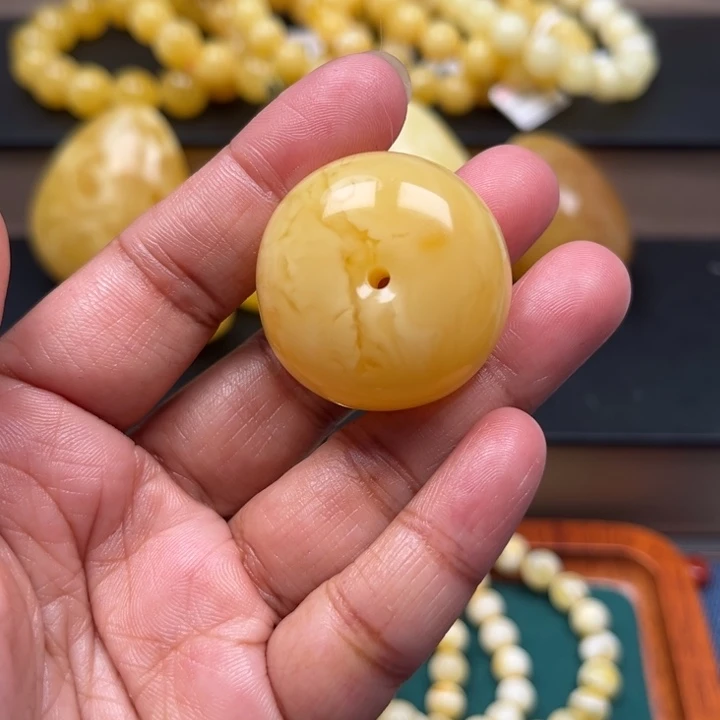 琥珀未镶嵌珠宝奇石M120号浓蜡妖花