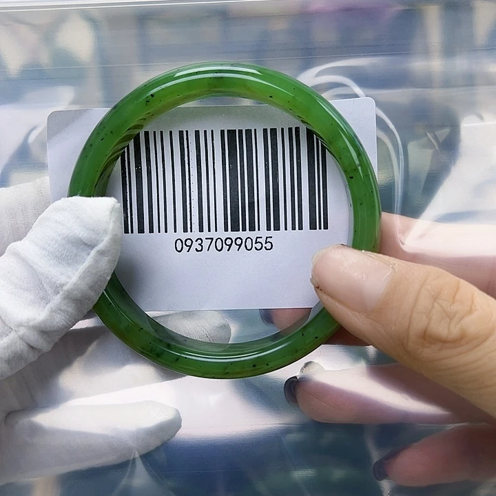 和田玉未镶嵌手镯包容5859