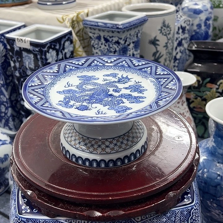 摆件青花瓷手工手绘高温釉下彩，居家摆件高脚果盘