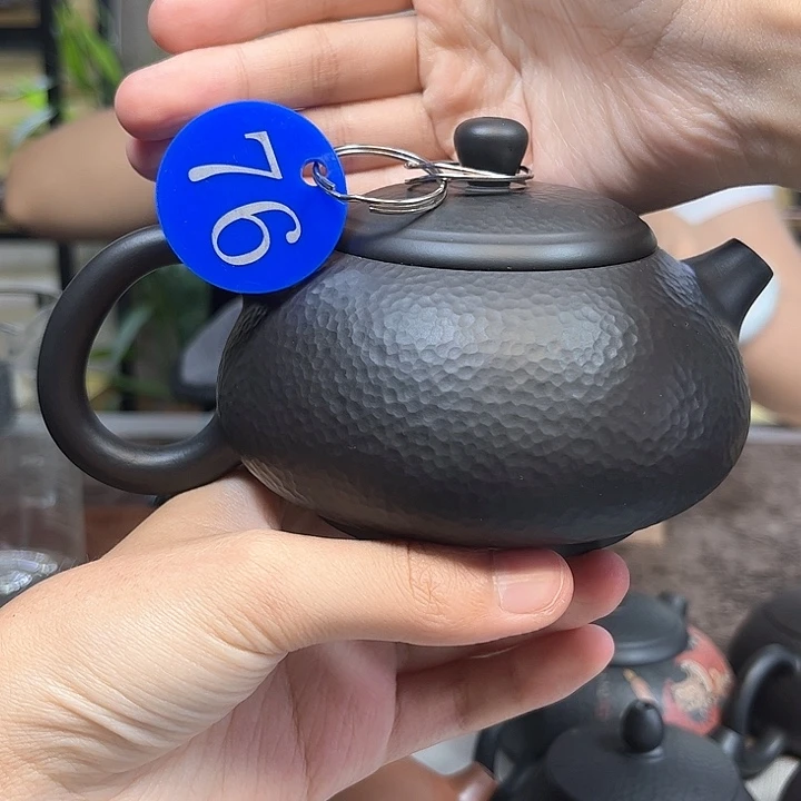 270毫升微微瑕纯手工锤纹胖墩壶