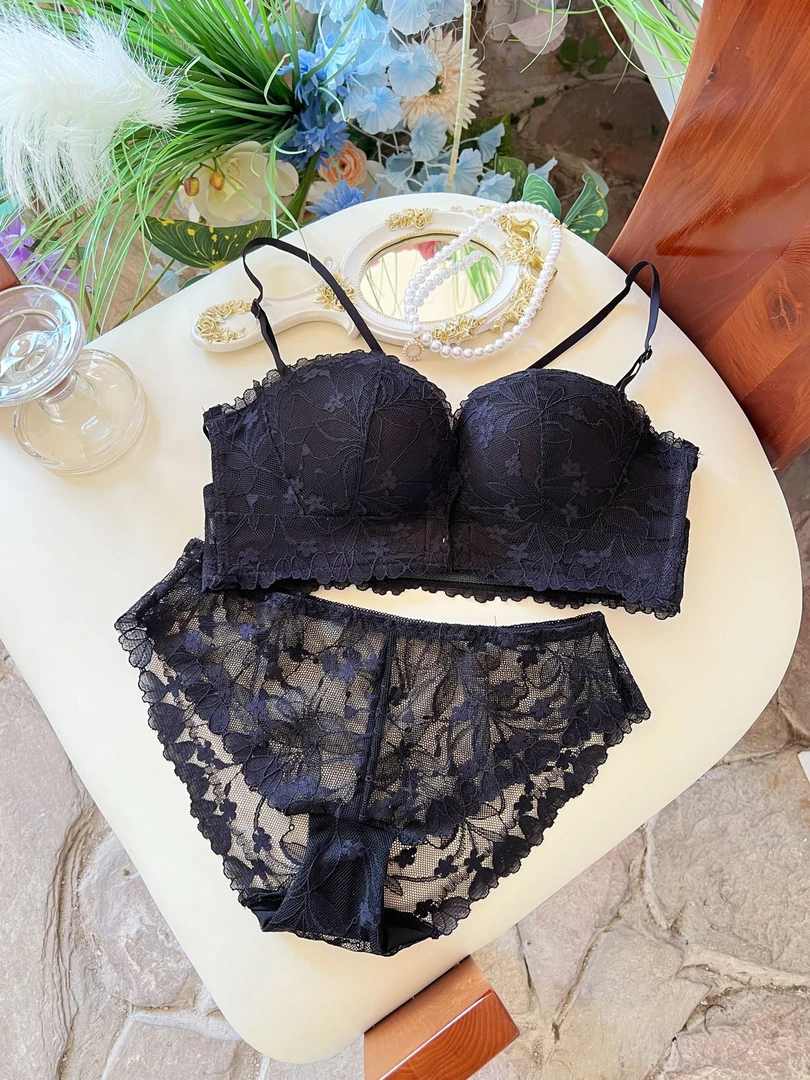 [蜜桃蕾丝]纯欲蕾丝性感内衣bra