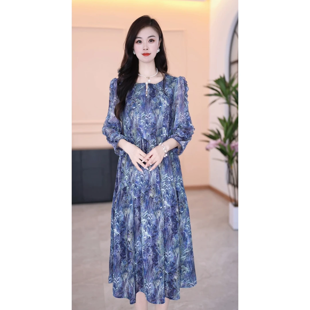 2025新款早春律动时尚气质显瘦轻奢名媛长袖连衣裙法式收腰长裙女