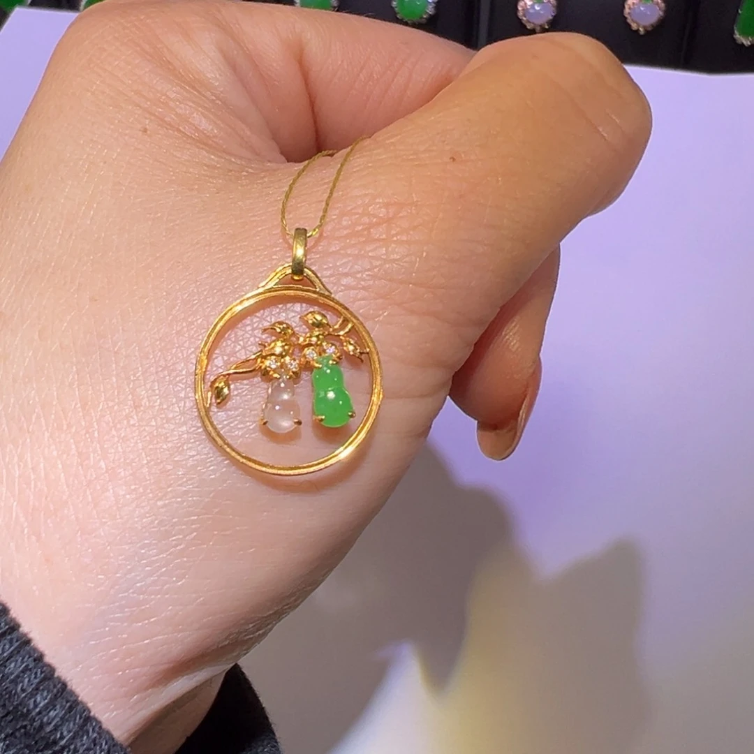 翡翠颈饰18K金镶嵌吊坠