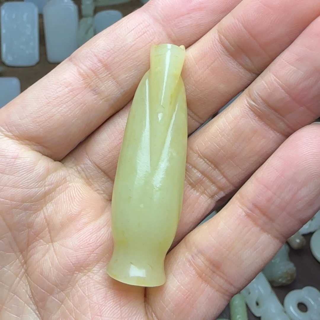 和田玉挂件未镶嵌翁仲
