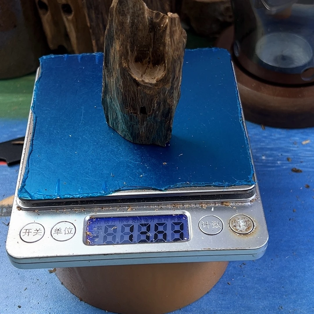 香料绿奇楠虫漏白棋13克