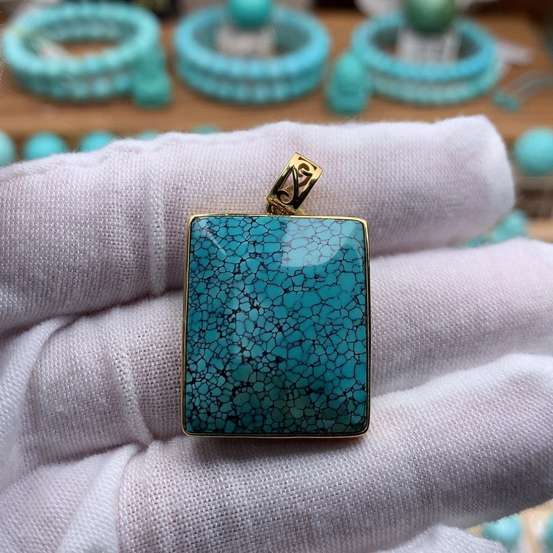 绿松石18K金镶嵌珠宝奇石