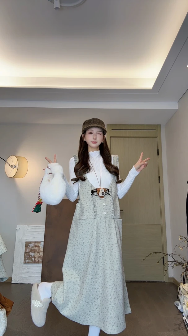 时尚孕妇秋冬新款碎花背带裤背带裙宽松连衣裙韩版+打底两件套