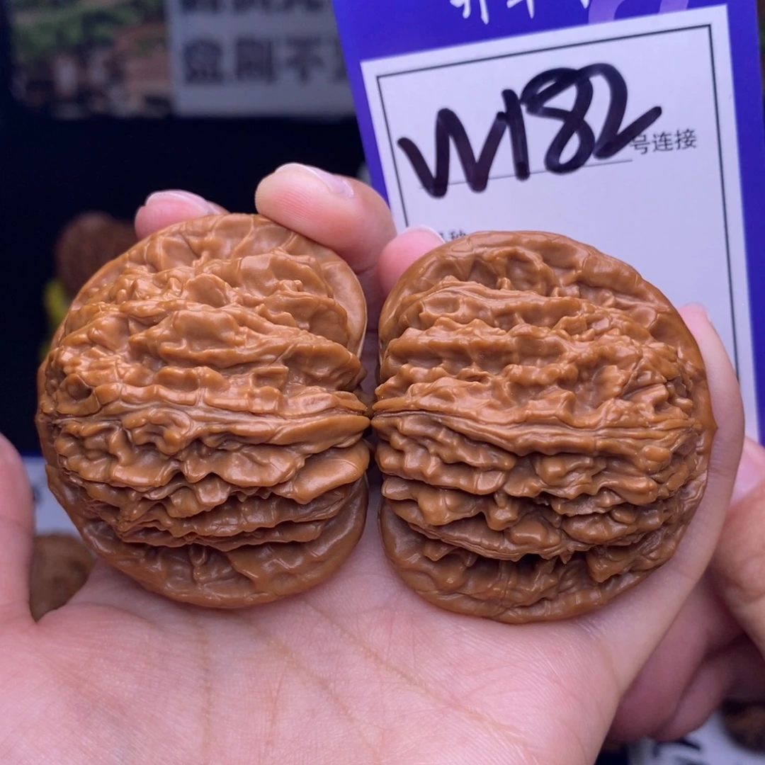 文玩核桃吊坠W182链接 四座楼47尺