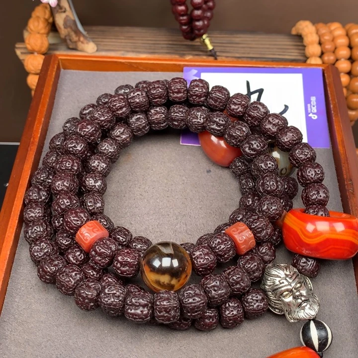 金刚菩提吊坠主****晴金刚