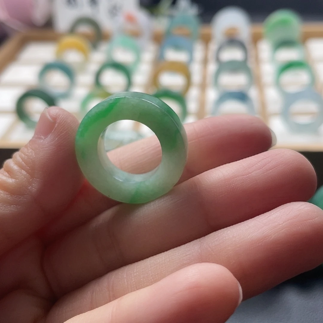 定制翡翠未镶嵌翡翠