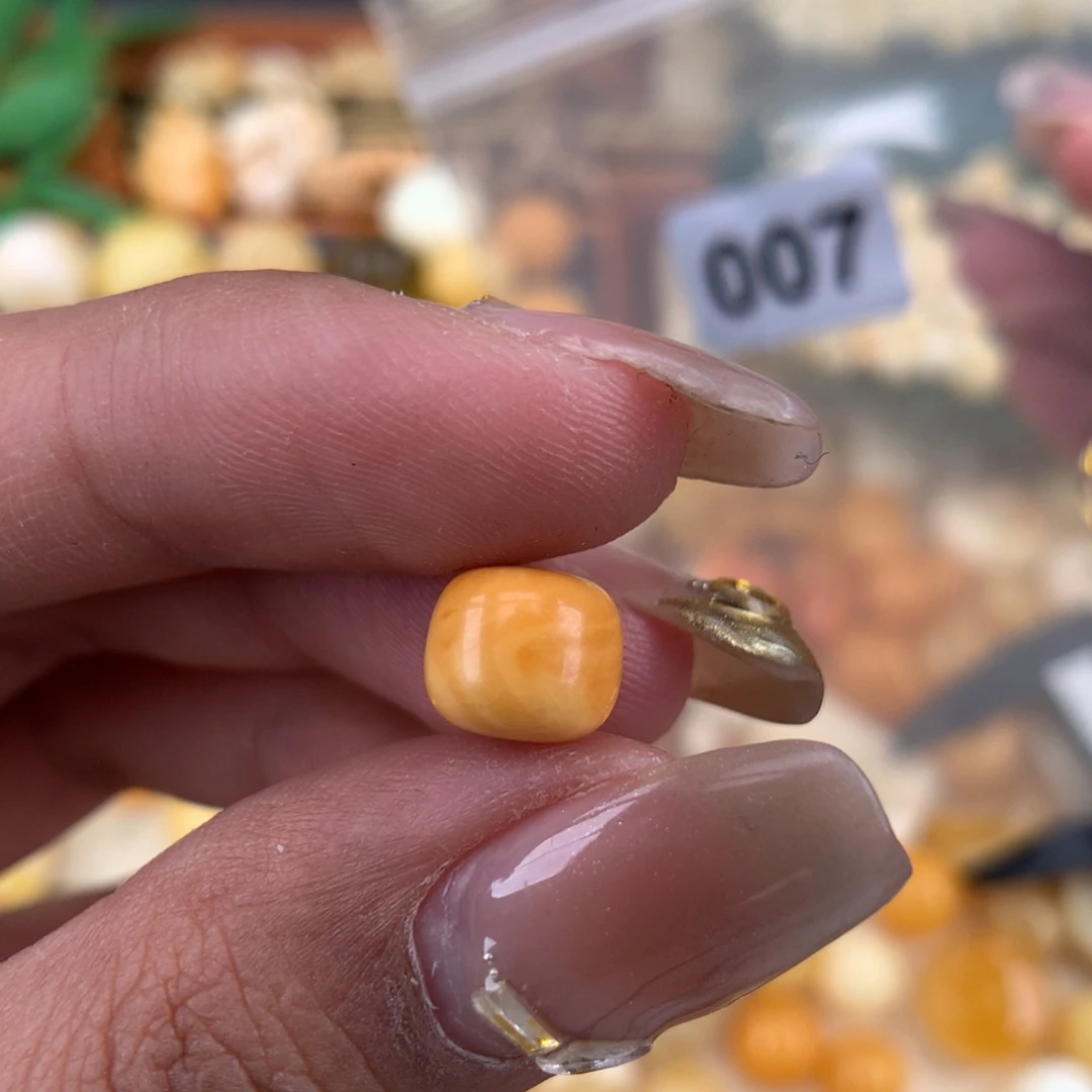 琥珀珠宝奇石未镶嵌8.5