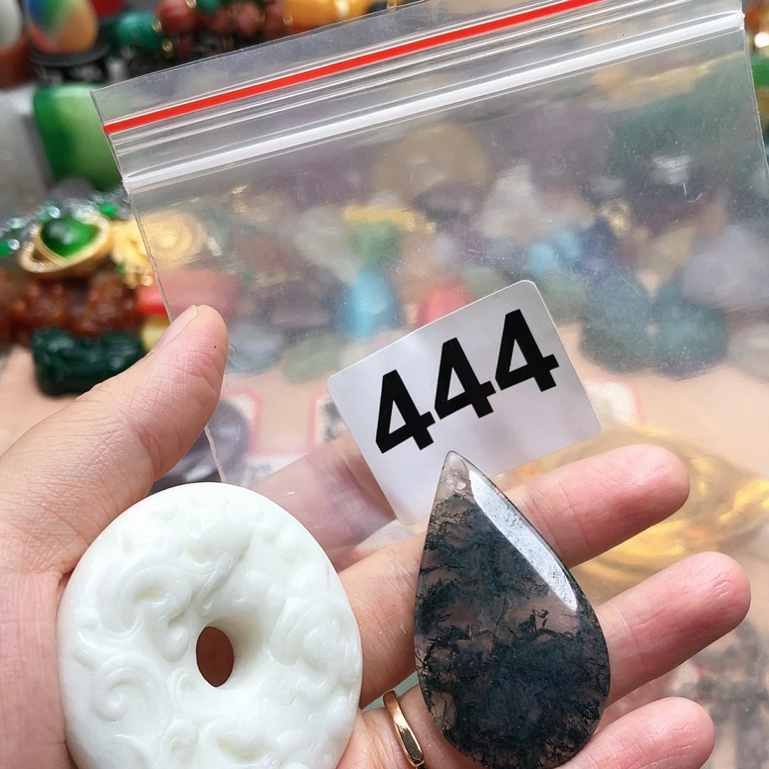 玛瑙/玉髓颈饰合金阳**媚