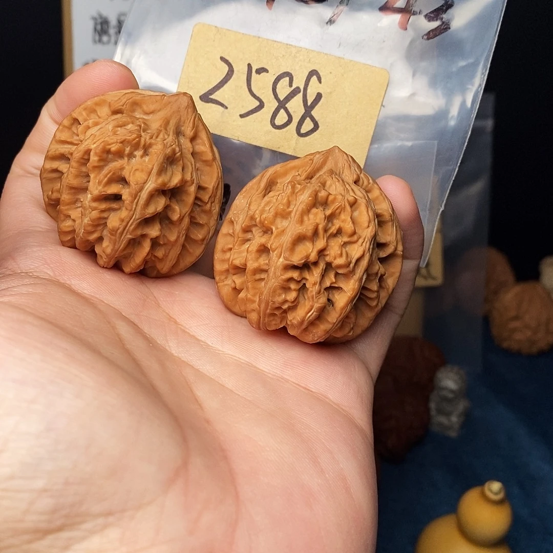 O***禧手串文玩核桃三羊谷