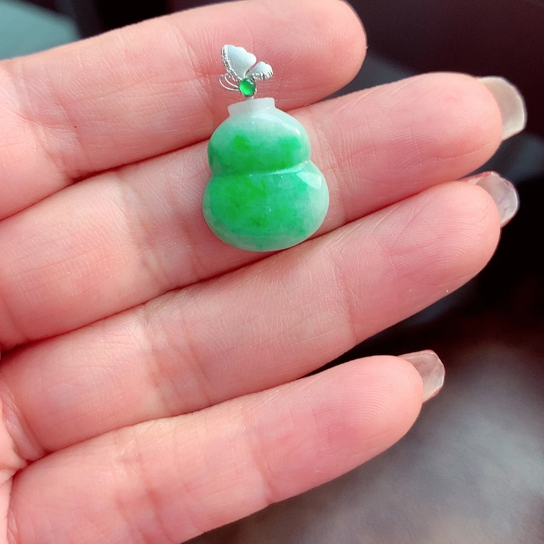 翡翠颈饰18K金镶嵌翡翠