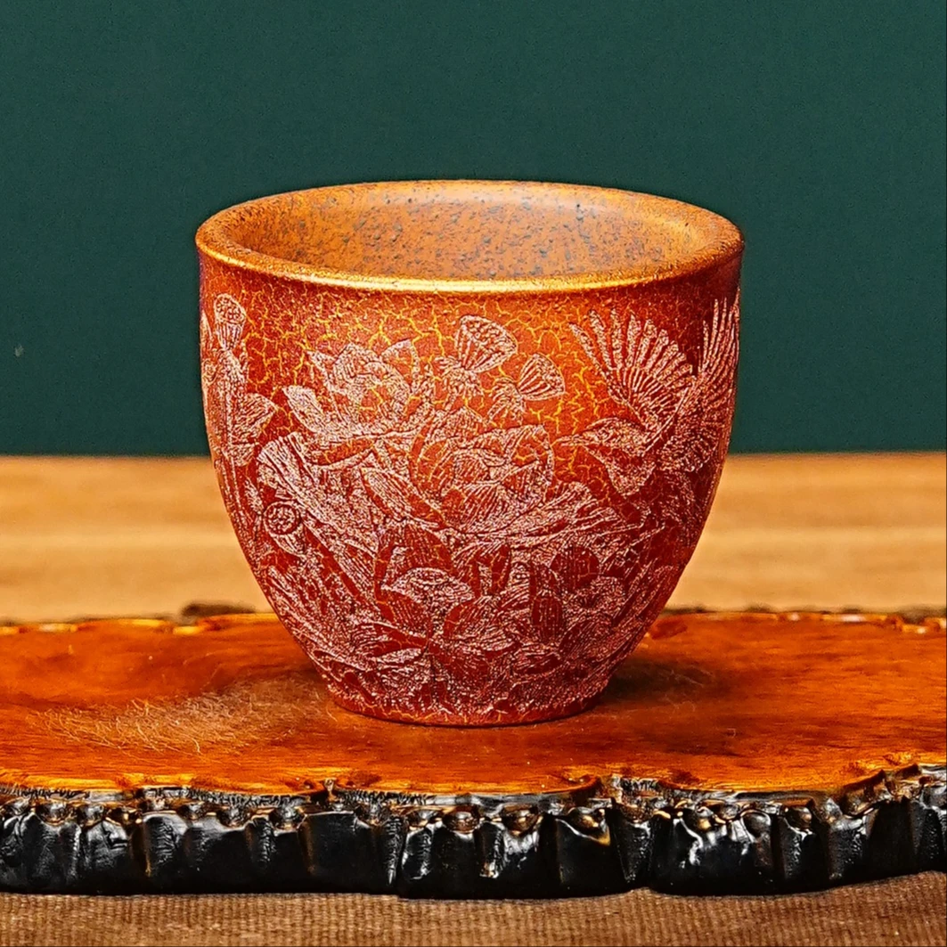 宜兴紫砂茶具 原矿龙骨金砂泥料金贝烧刻绘好运莲莲主人杯品茗杯