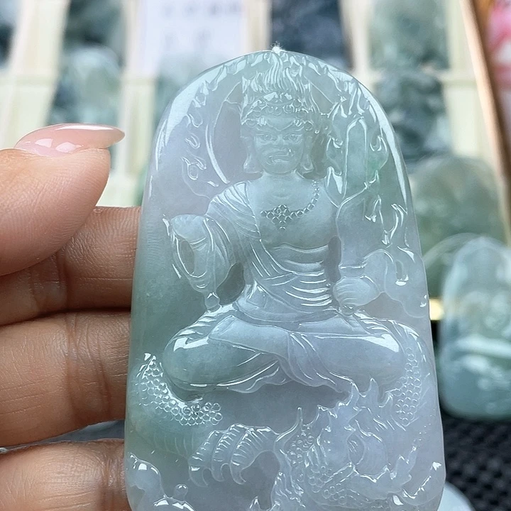 颈饰未镶嵌翡翠天然翡翠A货不动明王