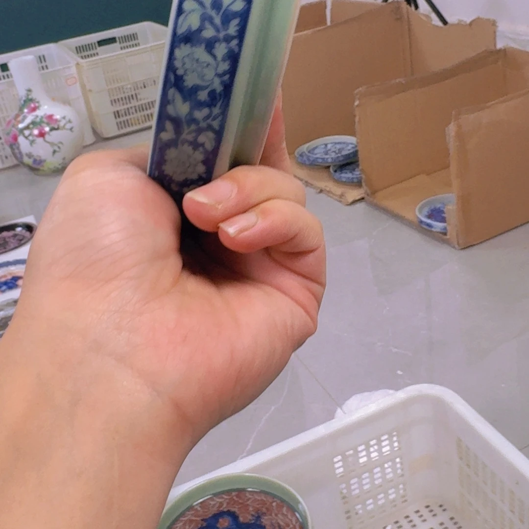 瓷片青釉国色天香大壶乘微瑕