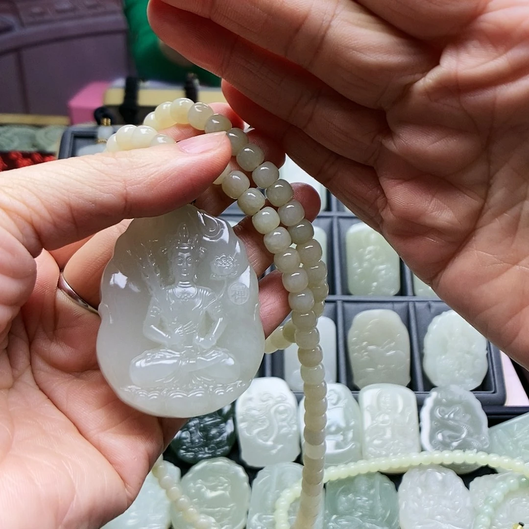 和田玉颈饰未镶嵌蒲*英