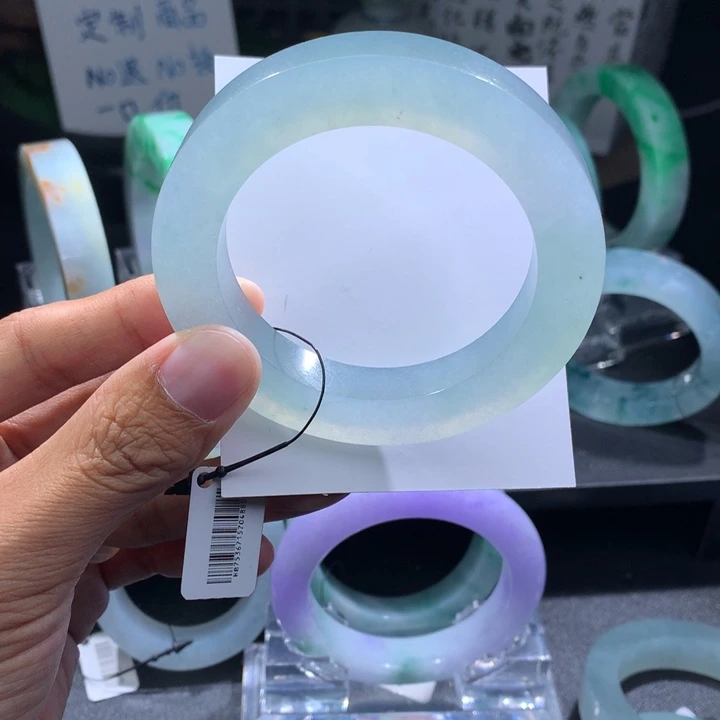 困***魚定制翡翠未镶嵌翡翠手镯