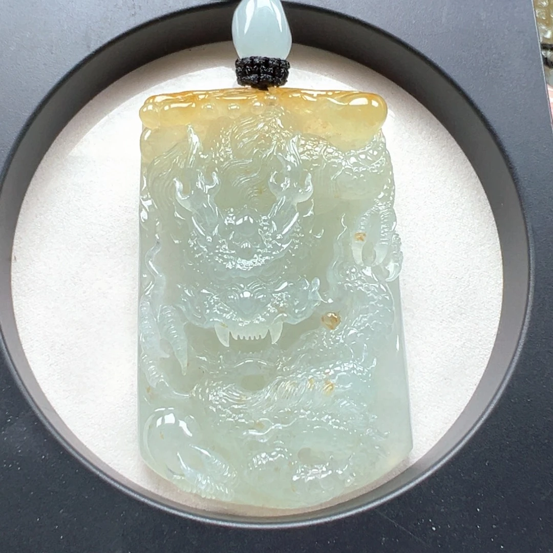 颈饰未镶嵌翡翠龙