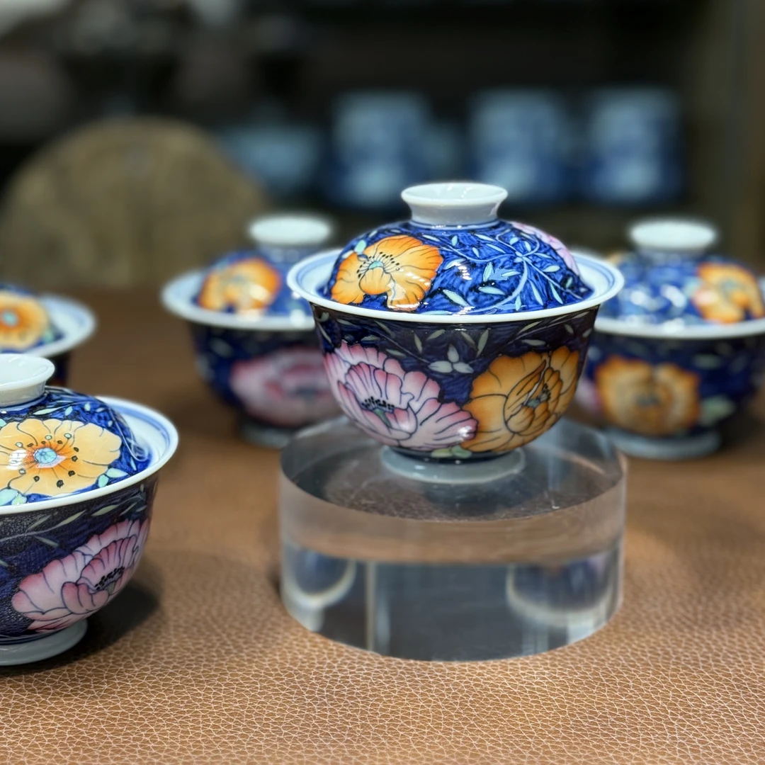 景德镇寻青堂 矾红水彩蓝底牡丹盖碗 盖下约130cc 手工有差异