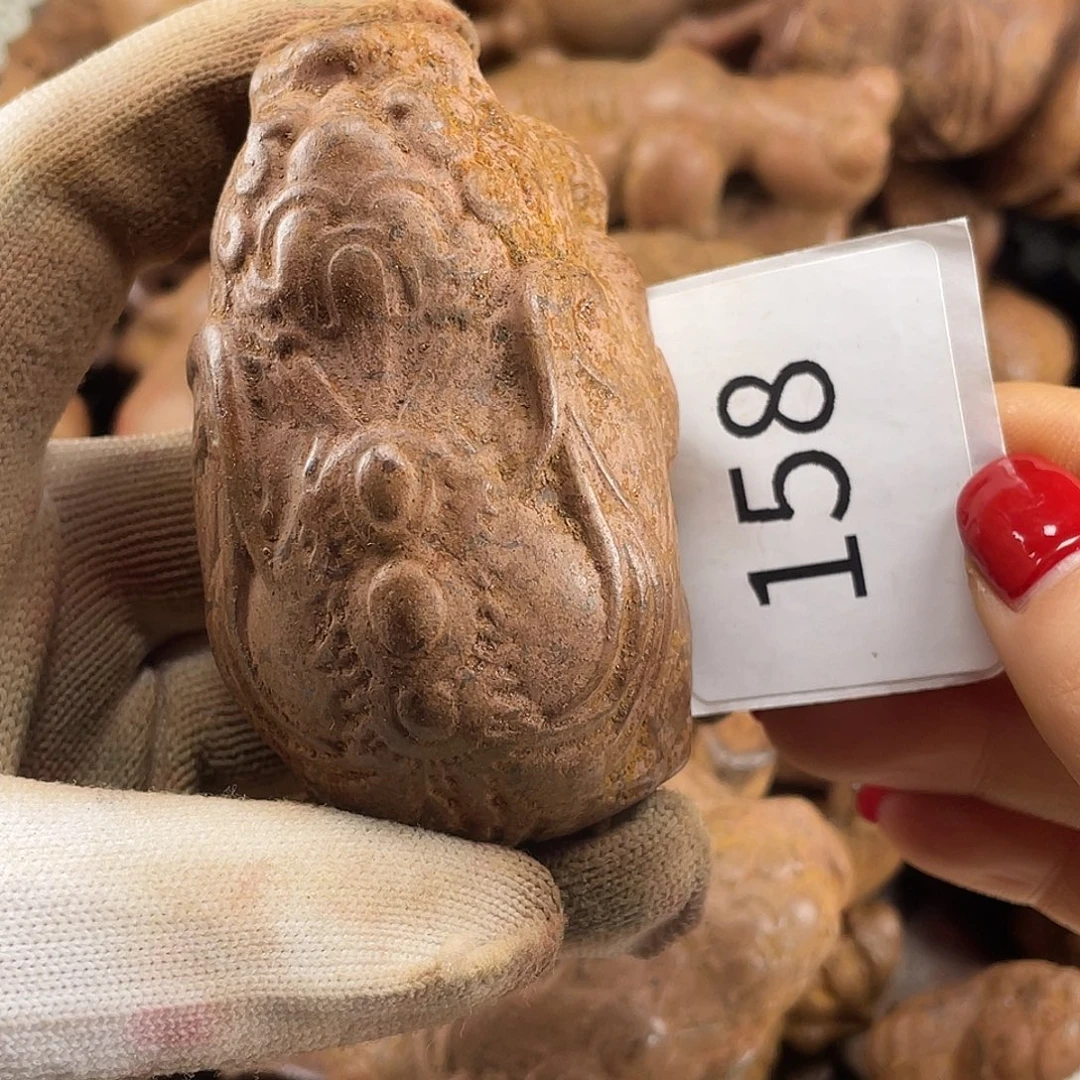 和田玉（糖玉）未镶嵌挂件