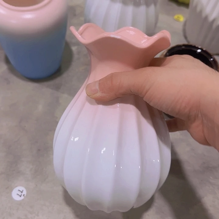 瓷片瑕疵的荷叶粉20厘米