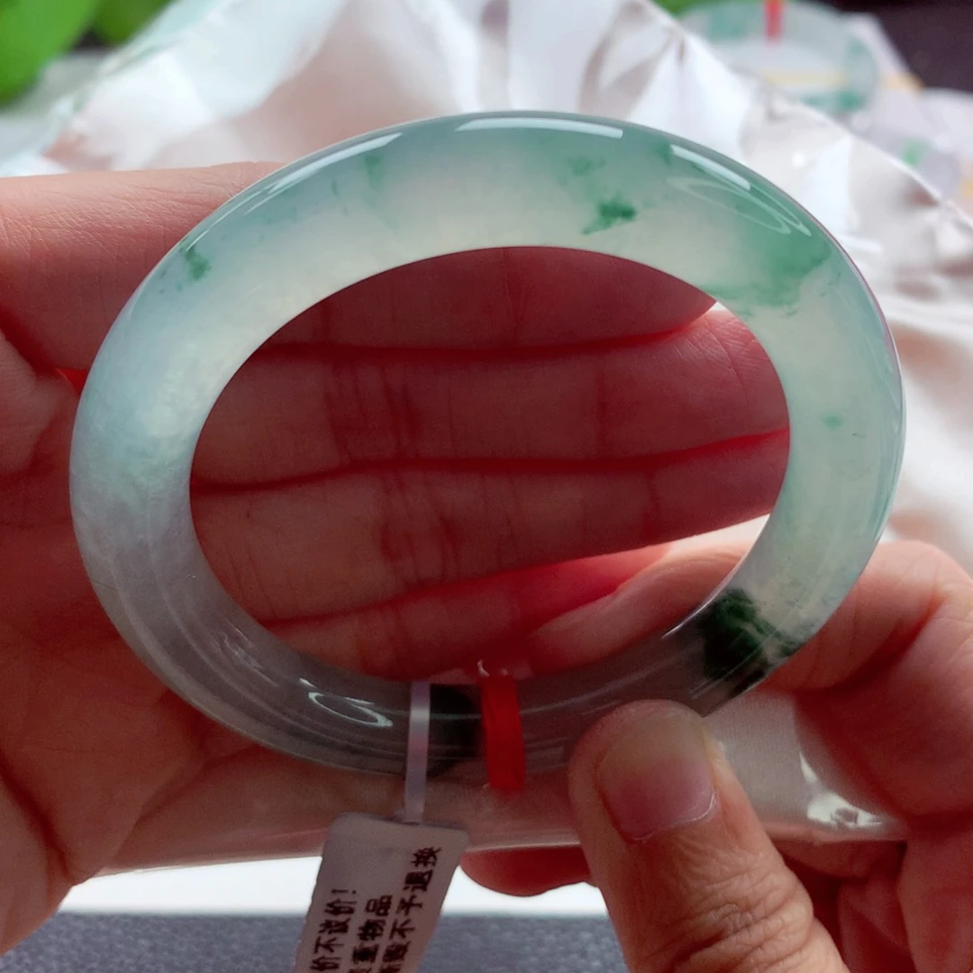 翡翠手镯（圆镯）未镶嵌54.5冰飘绿花全条种一致超性价比A