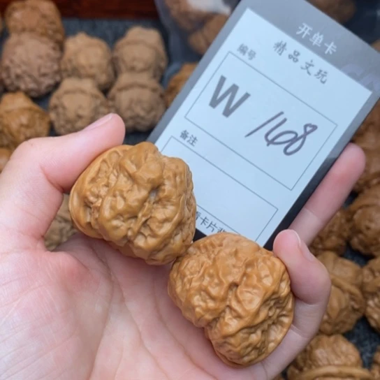 吊坠桃核我是第一百38