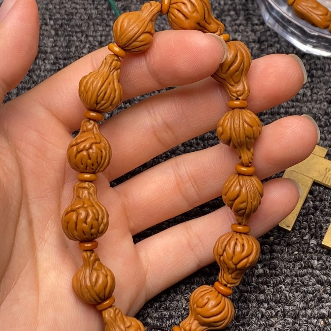 秦岭山脉龙纹桃核单圈