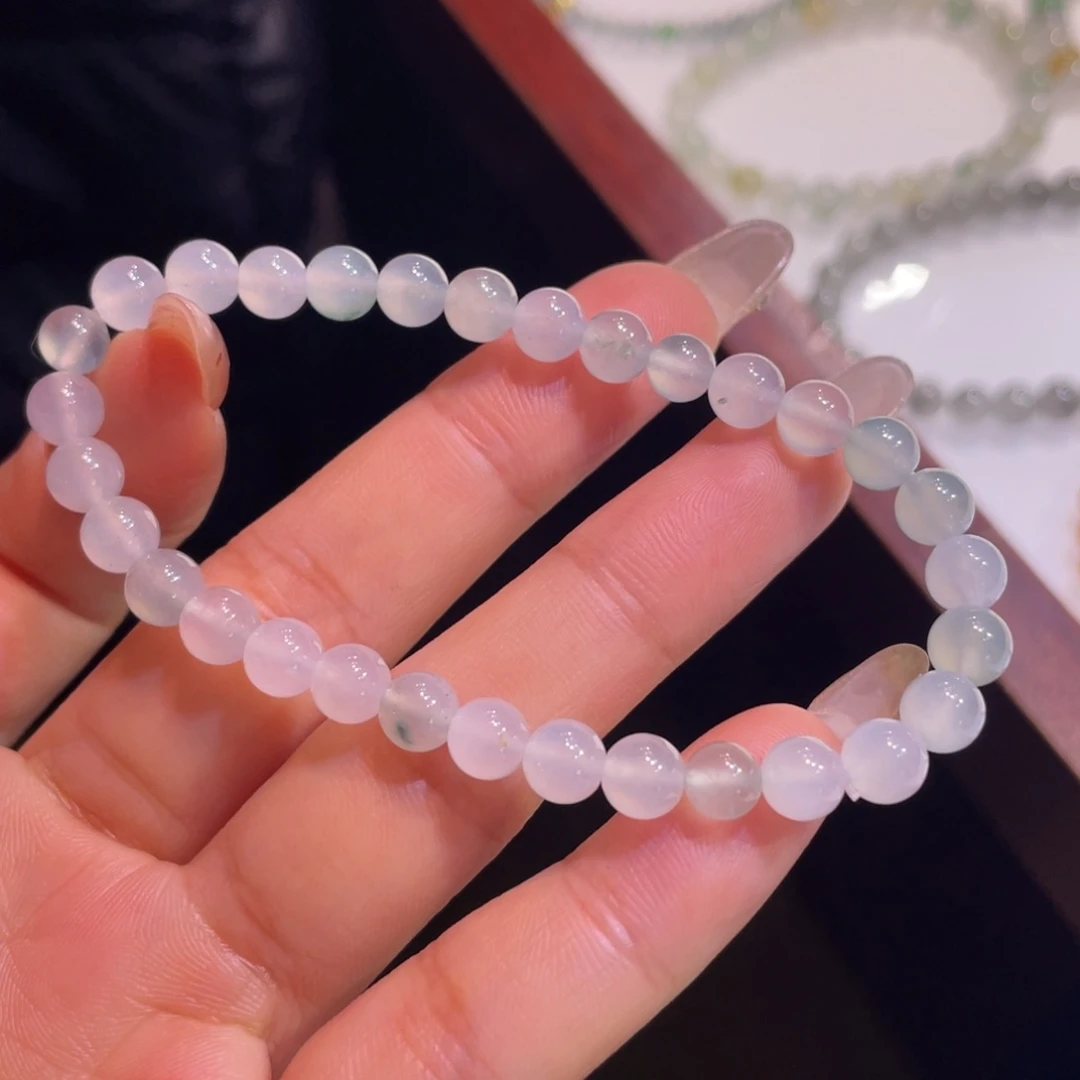 颈饰未镶嵌翡翠手串